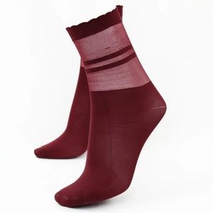 Free People Elouise Sheer Scalloped Anklet Socks in Wine